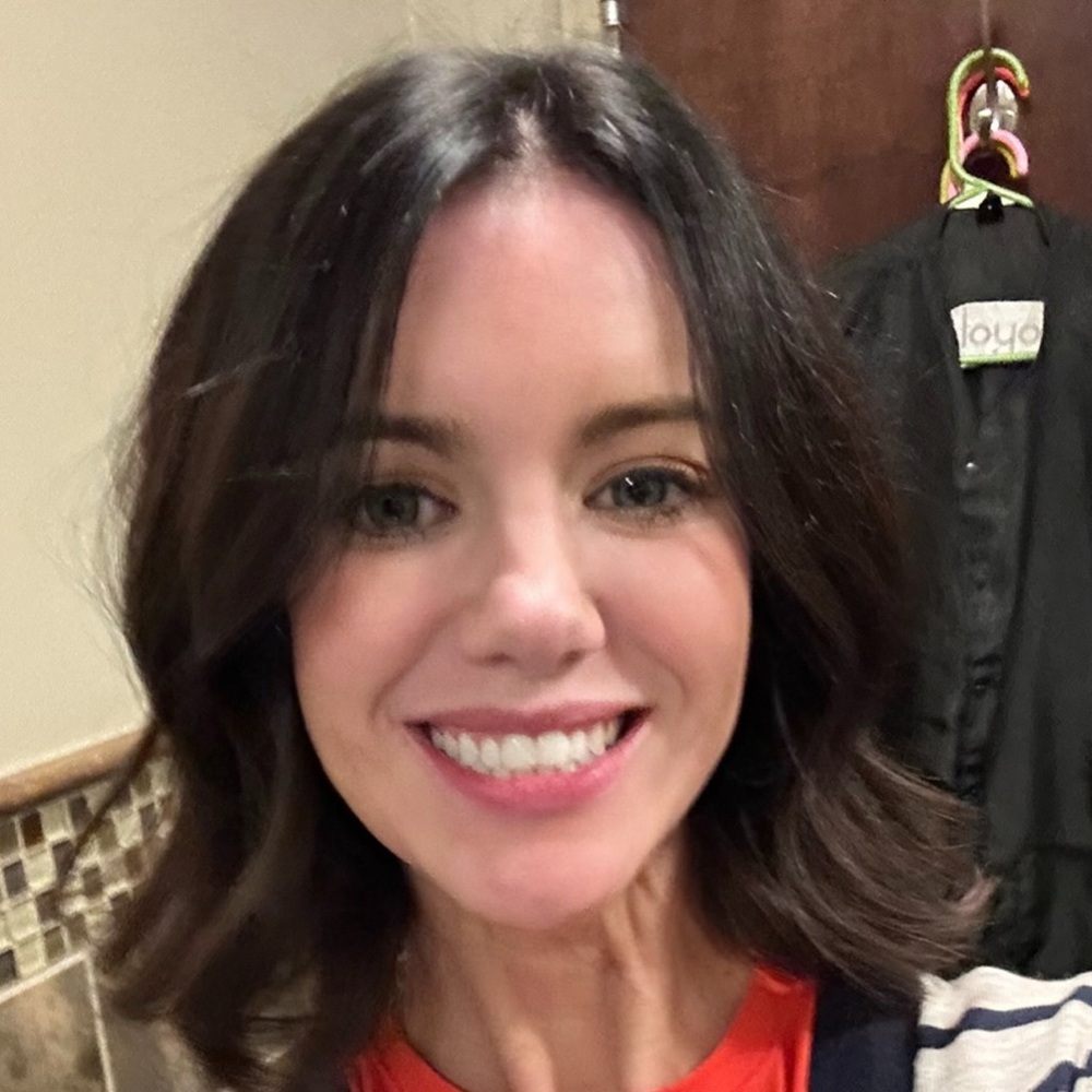 Meet your Posher, Elizabeth